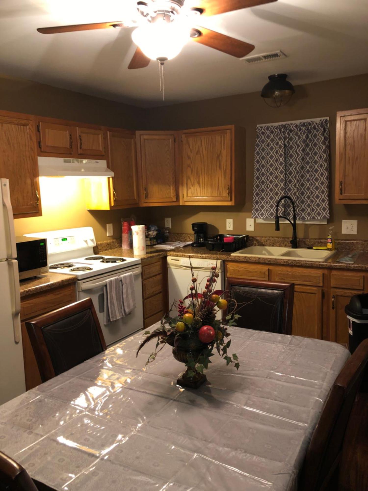 Entire Townhome Available Near Nice Park Library And Shopping Winston-Salem Luaran gambar